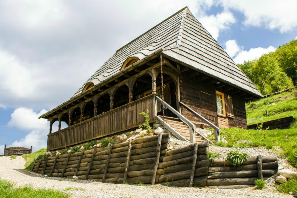 Отель Raven'S Nest Salciua de Jos Экстерьер фото